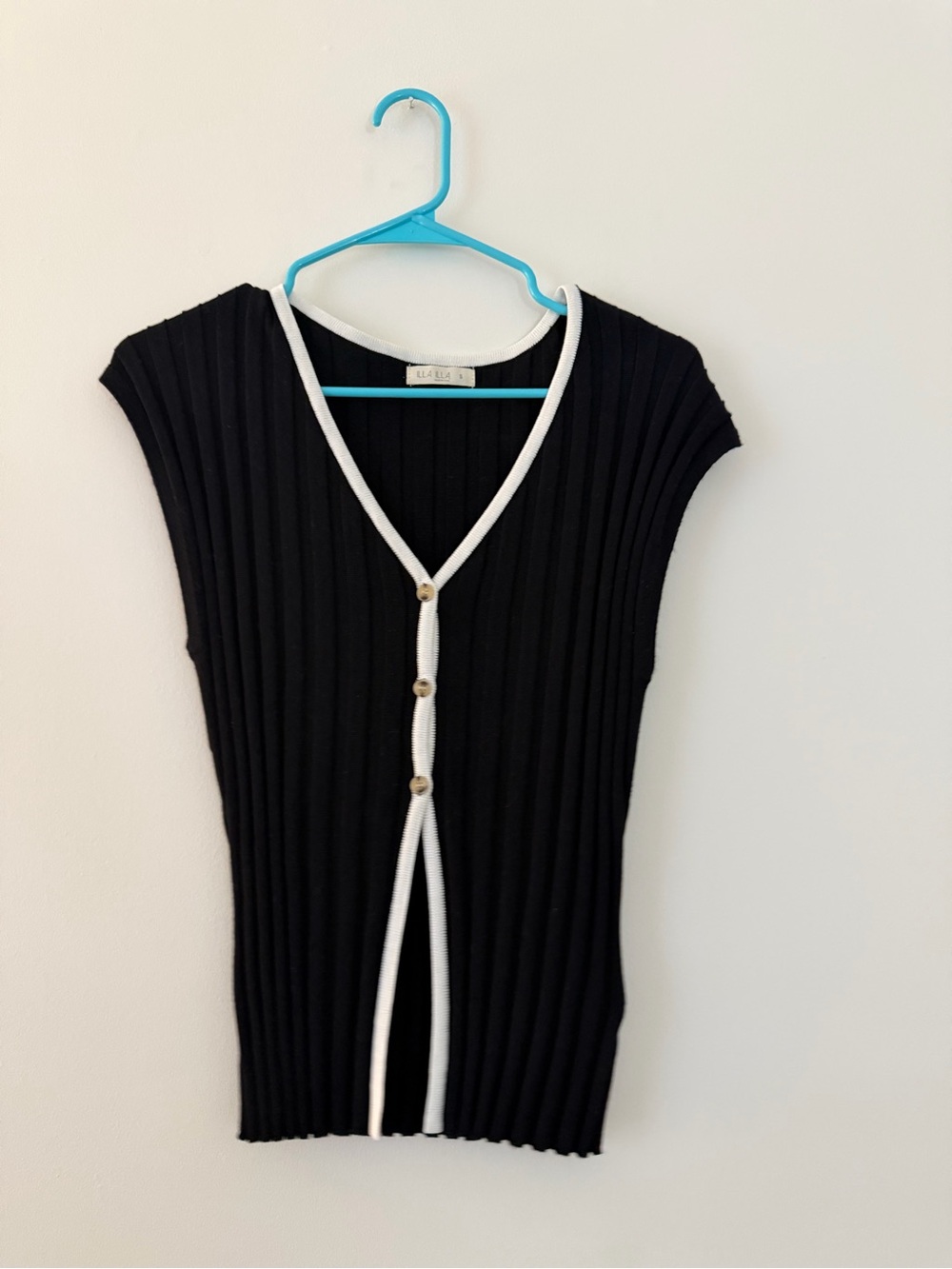 ILIA Black Ribbed Sleeveless Tank with White Trim